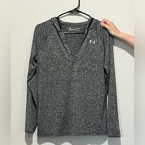Under Armour Women’s M HeatGear Thin Hoodie